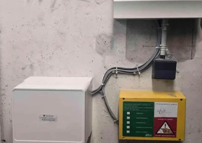 Gestion de toutes les alarmes des ascenseurs, capteur d'eau pour avertir les inondations des ascenseurs