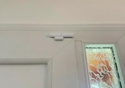 Contact de porte pour assurer le contrôle d'accès des entrées de maison